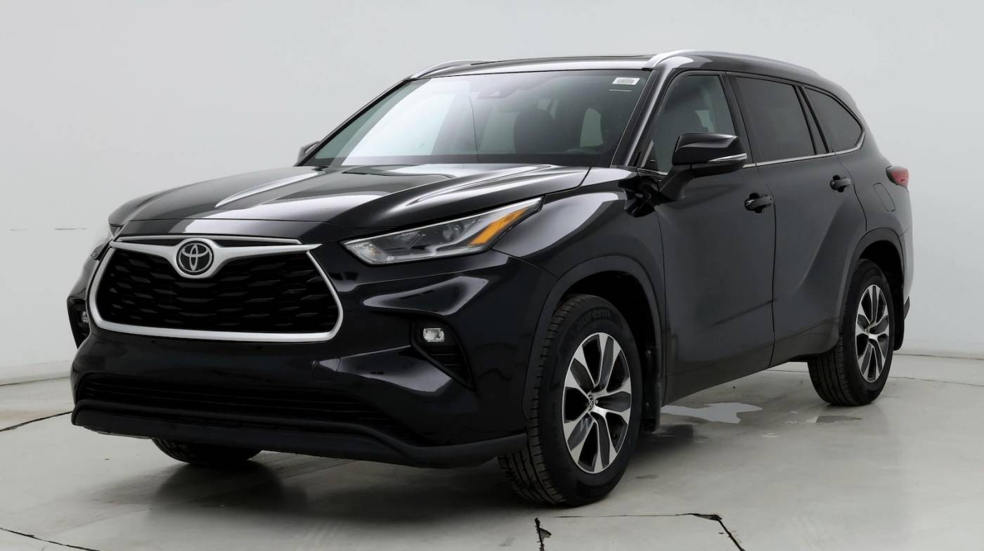 2021 Toyota Highlander XLE — SUV — 57,400 mi — Columbus, OH