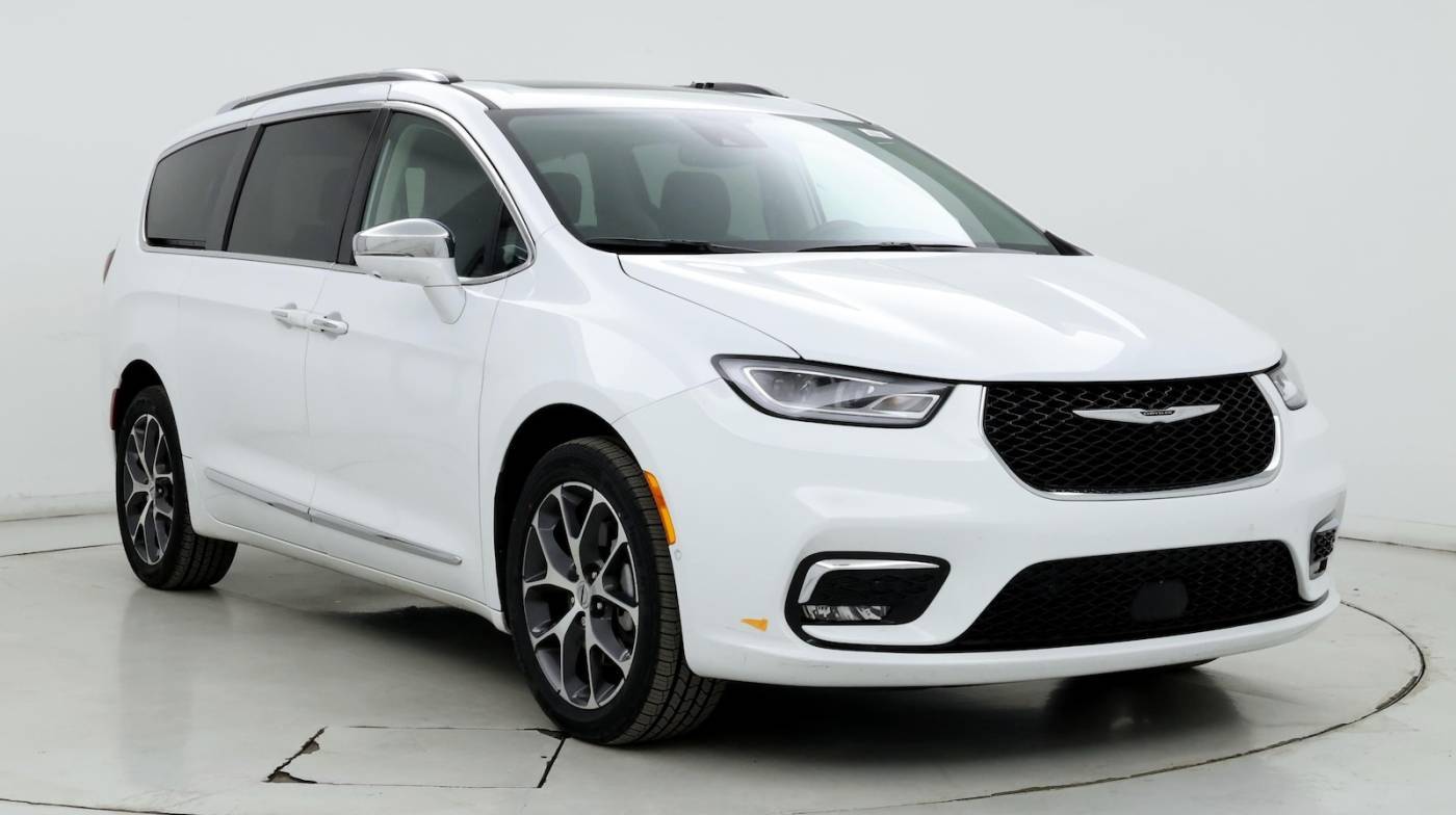 2021 Chrysler Pacifica Limited — Minivan — 27,384 mi — Columbus, OH