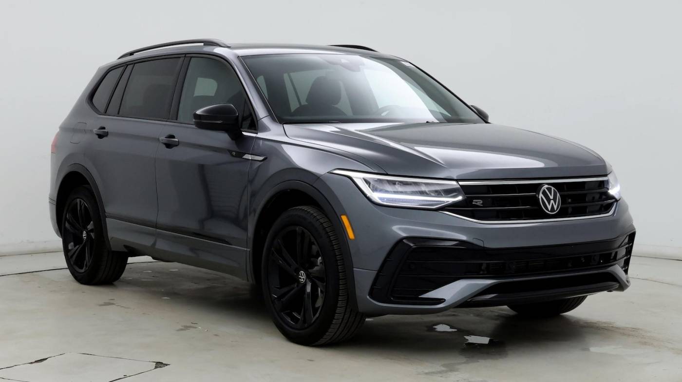 2023 Volkswagen Tiguan SE R-Line Black — SUV — 22,247 mi — Columbus, OH