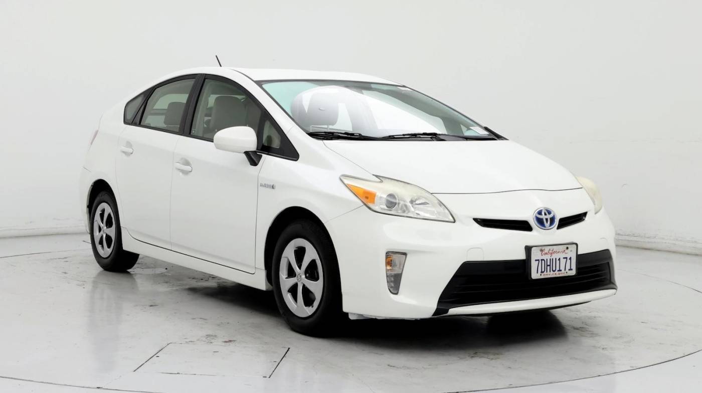 2014 Toyota Prius Three — Sedan — 117,291 mi — Costa Mesa, CA