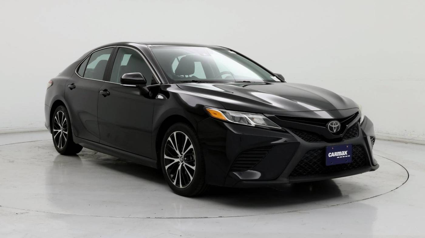 2019 Toyota Camry SE — Sedan — 25,627 mi — Costa Mesa, CA