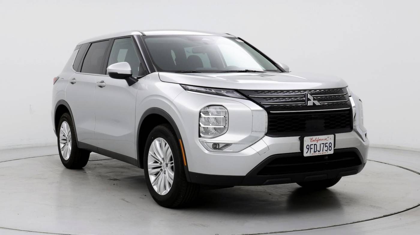 2023 Mitsubishi Outlander ES — SUV — 15,414 mi — Costa Mesa, CA