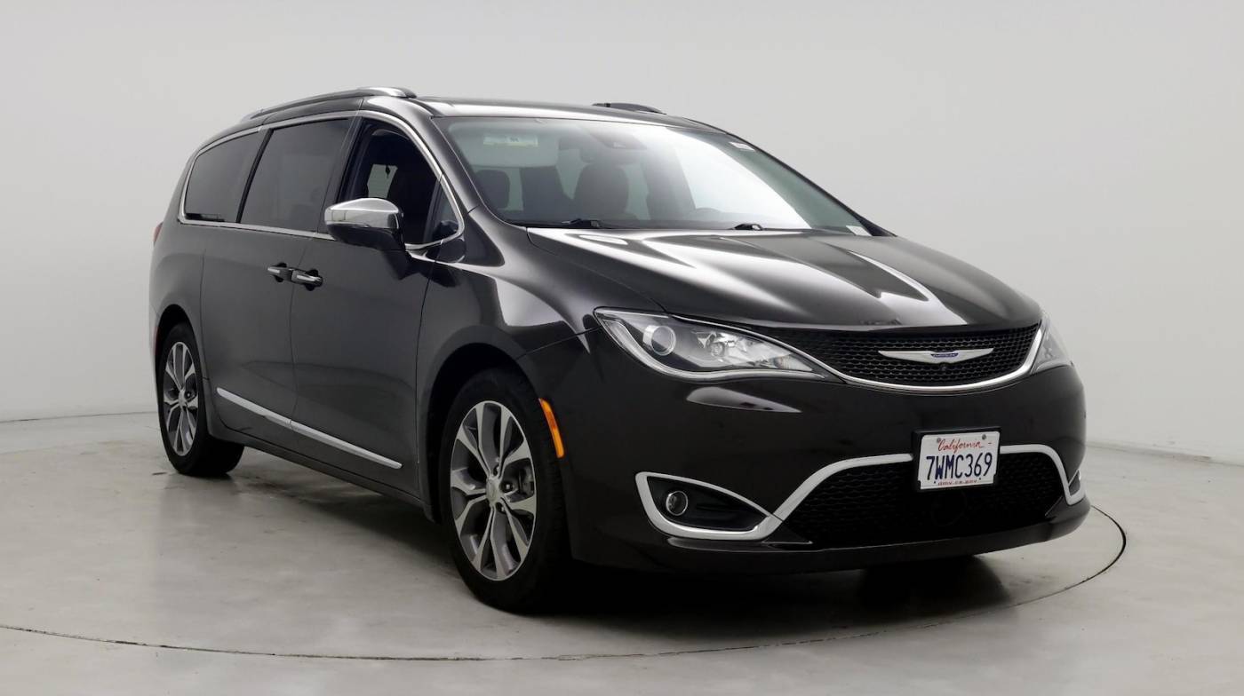 2017 Chrysler Pacifica Limited — Minivan — 56,038 mi — Costa Mesa, CA