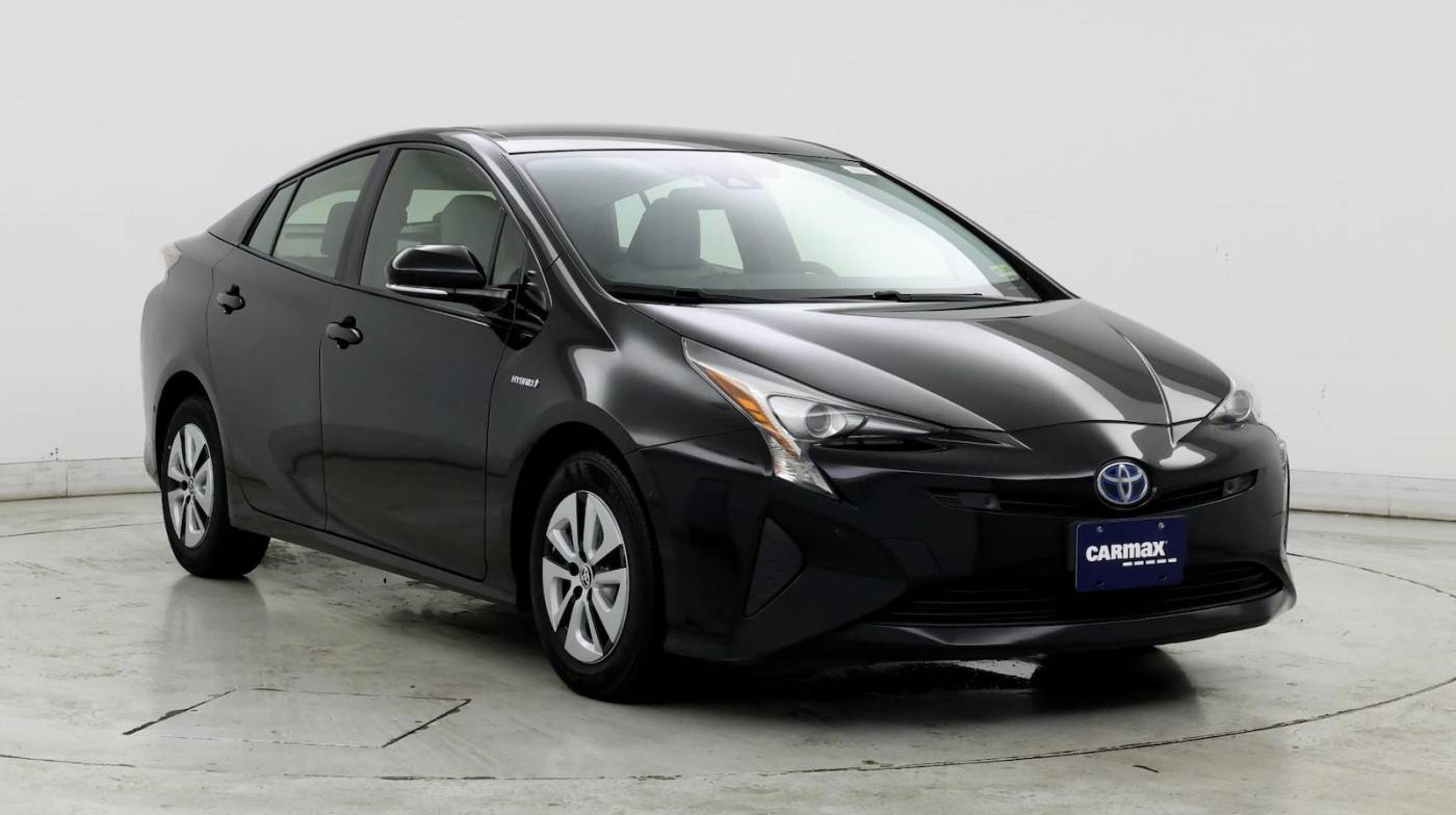 2017 Toyota Prius Three — Hatchback — 85,130 mi — Sterling, VA