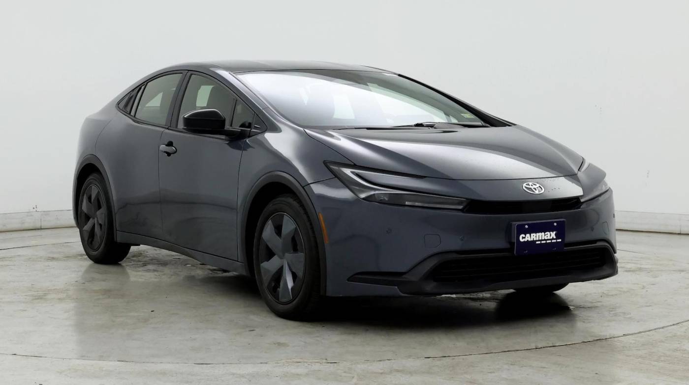 2023 Toyota Prius LE — Hatchback — 32,888 mi — Sterling, VA