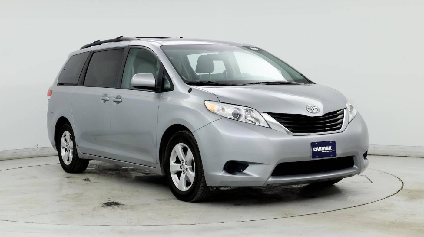 2014 Toyota Sienna LE — Minivan — 85,510 mi — Sterling, VA