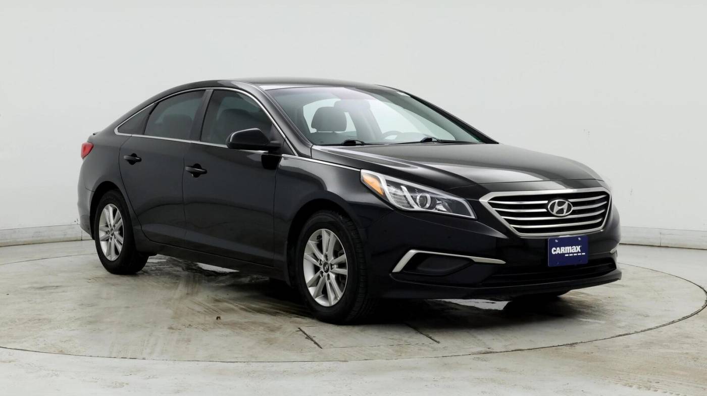 2017 Hyundai Sonata SE — Sedan — 73,427 mi — Sterling, VA