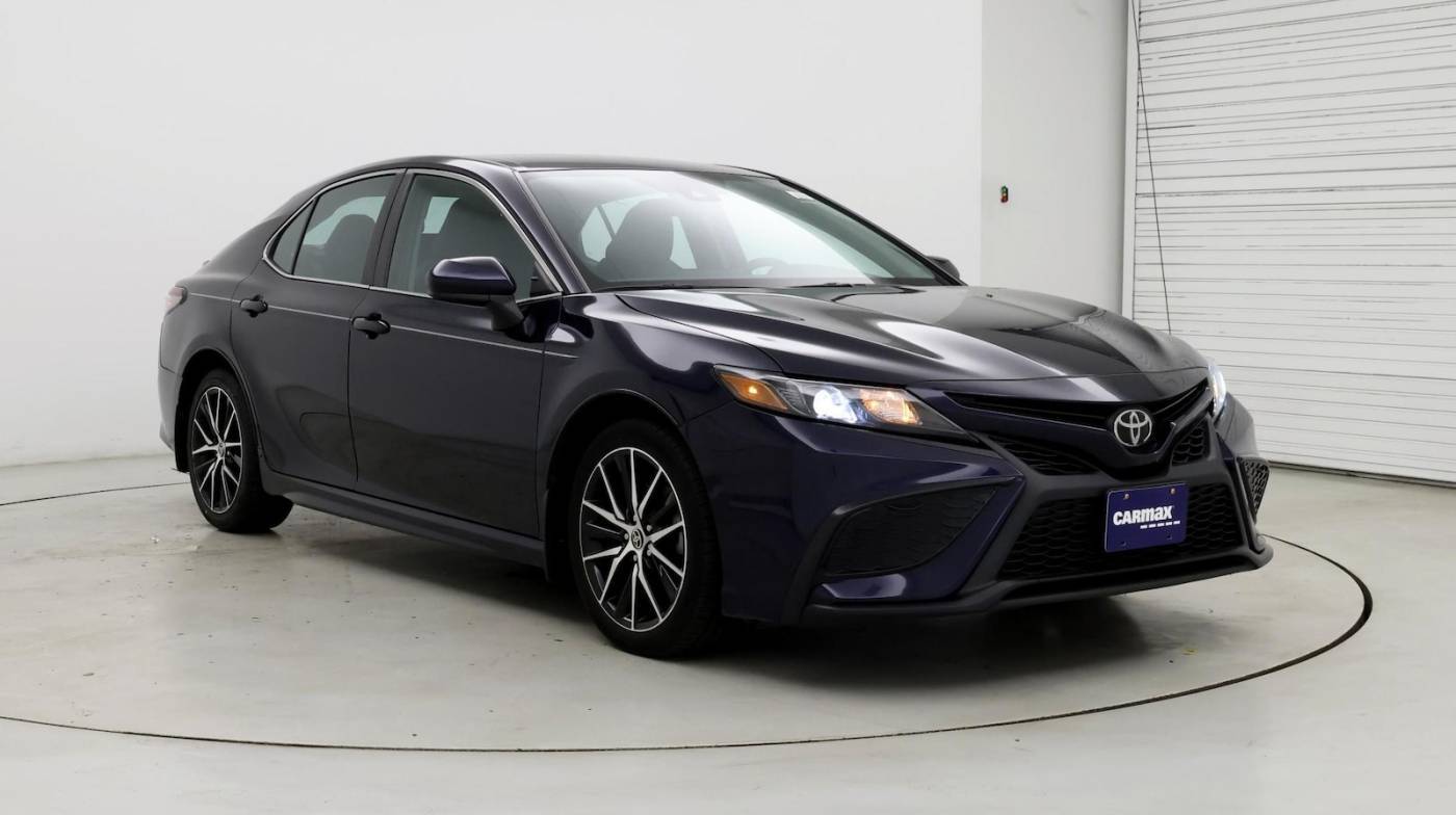 2021 Toyota Camry SE — Sedan — 30,246 mi — East Haven, CT
