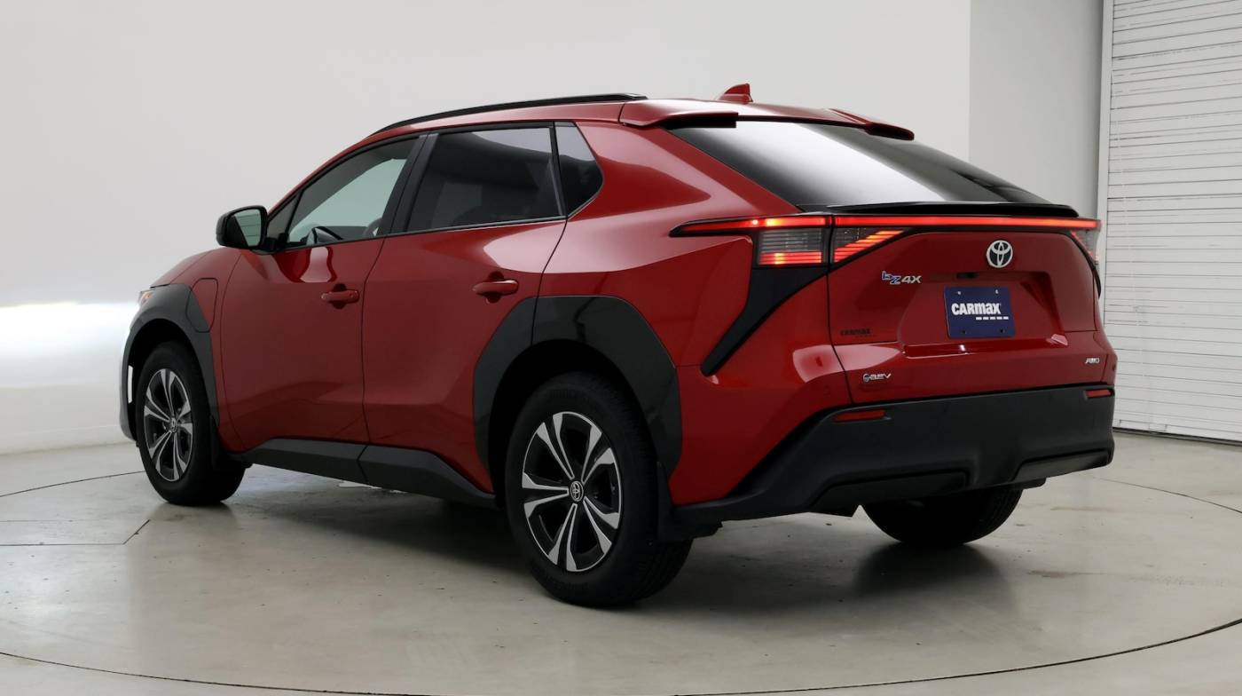 2024 Toyota bZ4X XLE — SUV — 4,969 mi — East Haven, CT