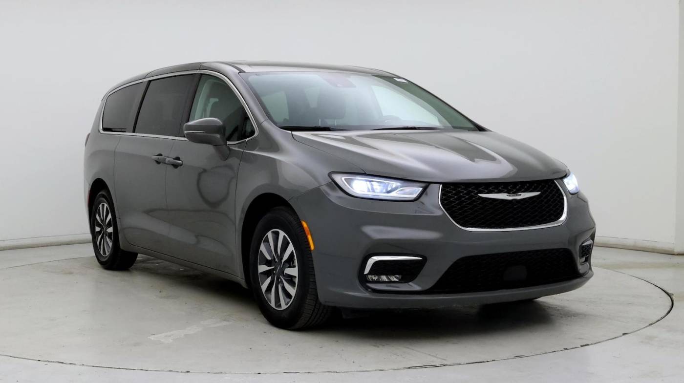 2022 Chrysler Pacifica Hybrid Touring L — Minivan — 53,923 mi — Ellicott City, MD