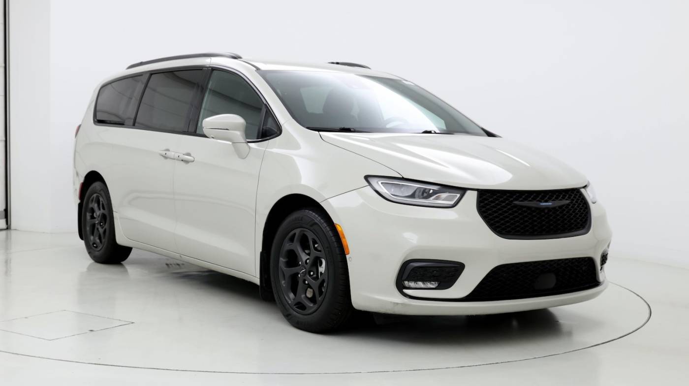 2021 Chrysler Pacifica Hybrid Touring L — Minivan — 41,771 mi — Fayetteville, NC