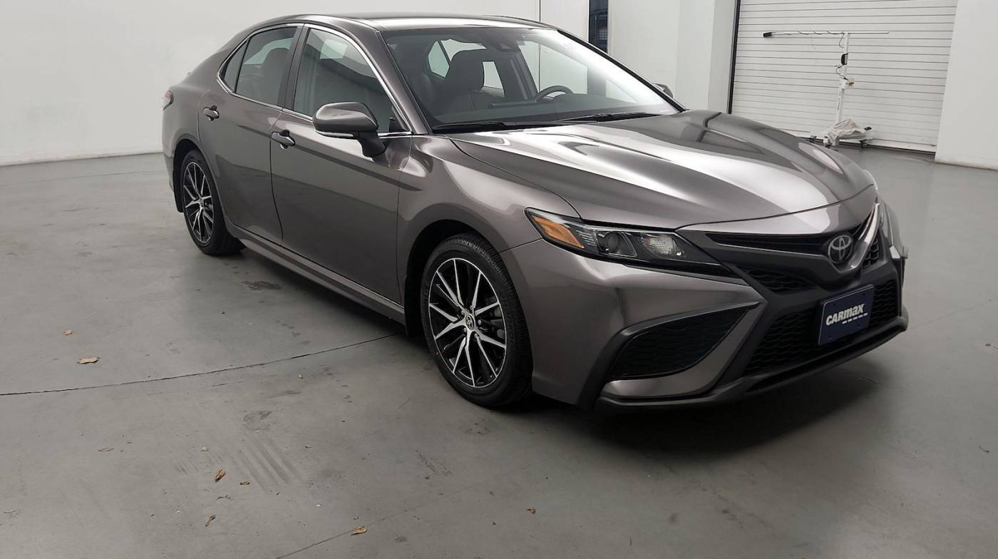 2022 Toyota Camry SE — Sedan — 5,922 mi — Fayetteville, NC