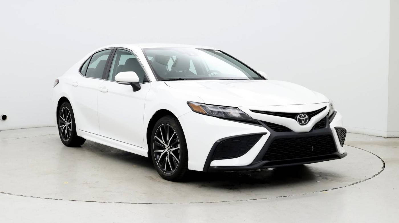 2022 Toyota Camry SE — Sedan — 9,960 mi — Fayetteville, NC