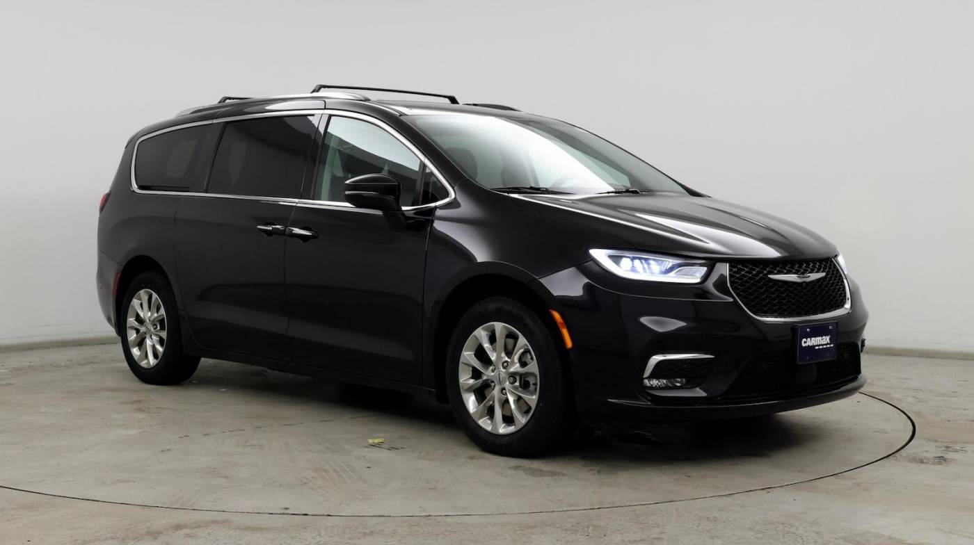 2021 Chrysler Pacifica Touring L — Minivan — 70,067 mi — Fredericksburg, VA