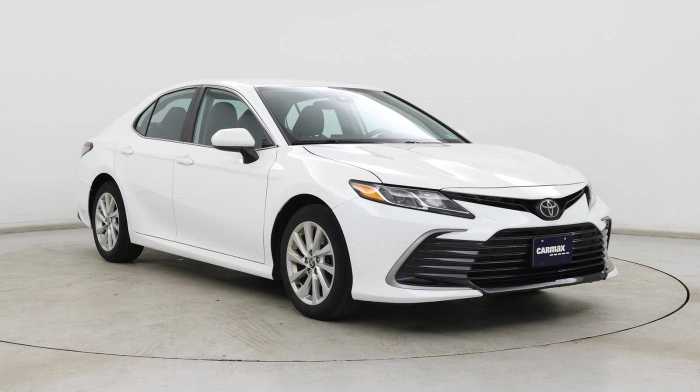2021 Toyota Camry LE — Sedan — 40,816 mi — Fredericksburg, VA