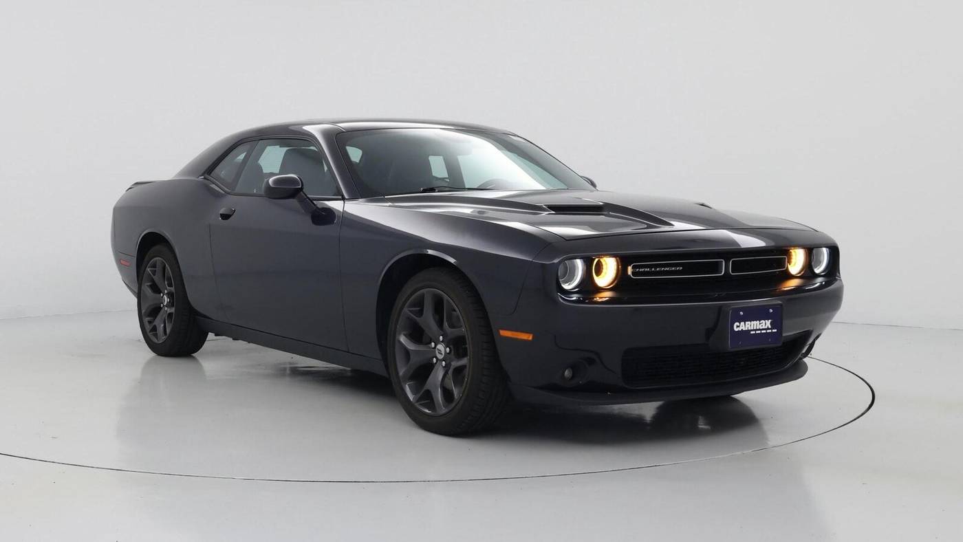 2017 Dodge Challenger SXT Plus