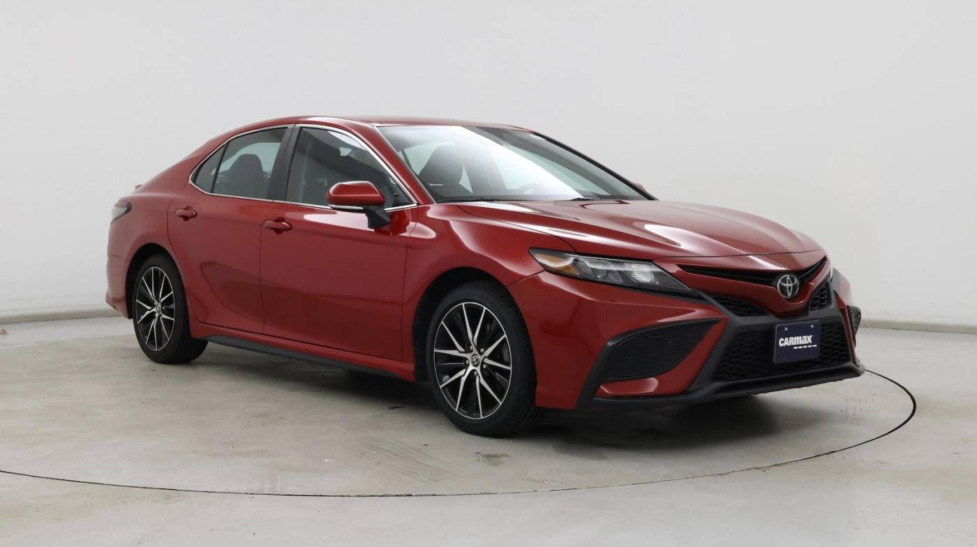 2022 Toyota Camry SE — Sedan — 21,564 mi — Fredericksburg, VA