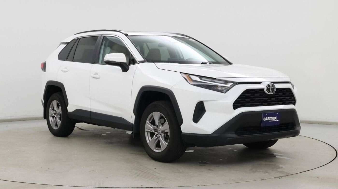 2022 Toyota RAV4 XLE — SUV — 23,717 mi — Fredericksburg, VA