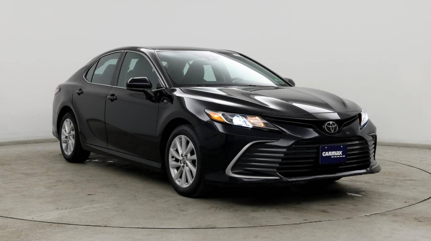 2021 Toyota Camry LE — Sedan — 30,523 mi — Fredericksburg, VA