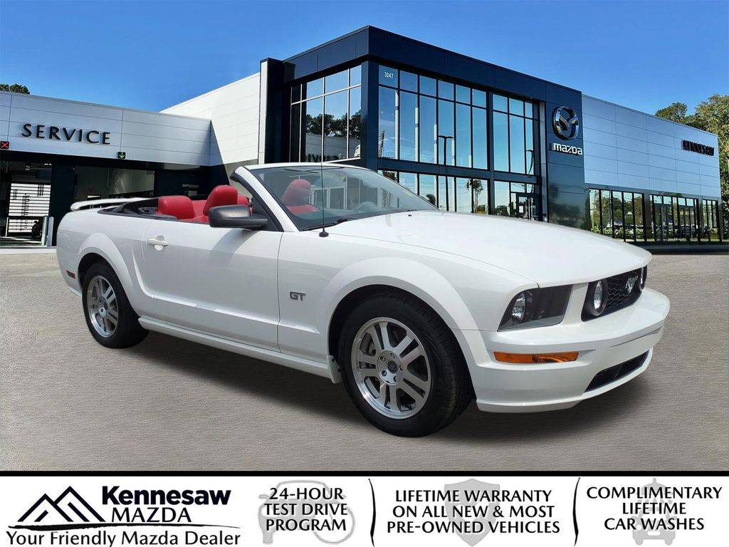 2005 Ford Mustang GT Premium