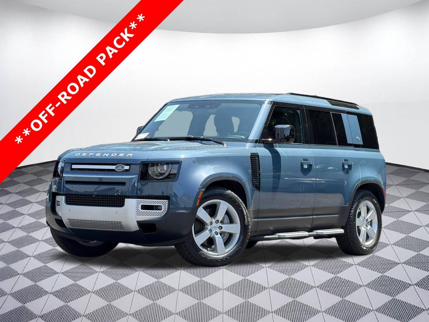 2023 Land Rover Defender SE