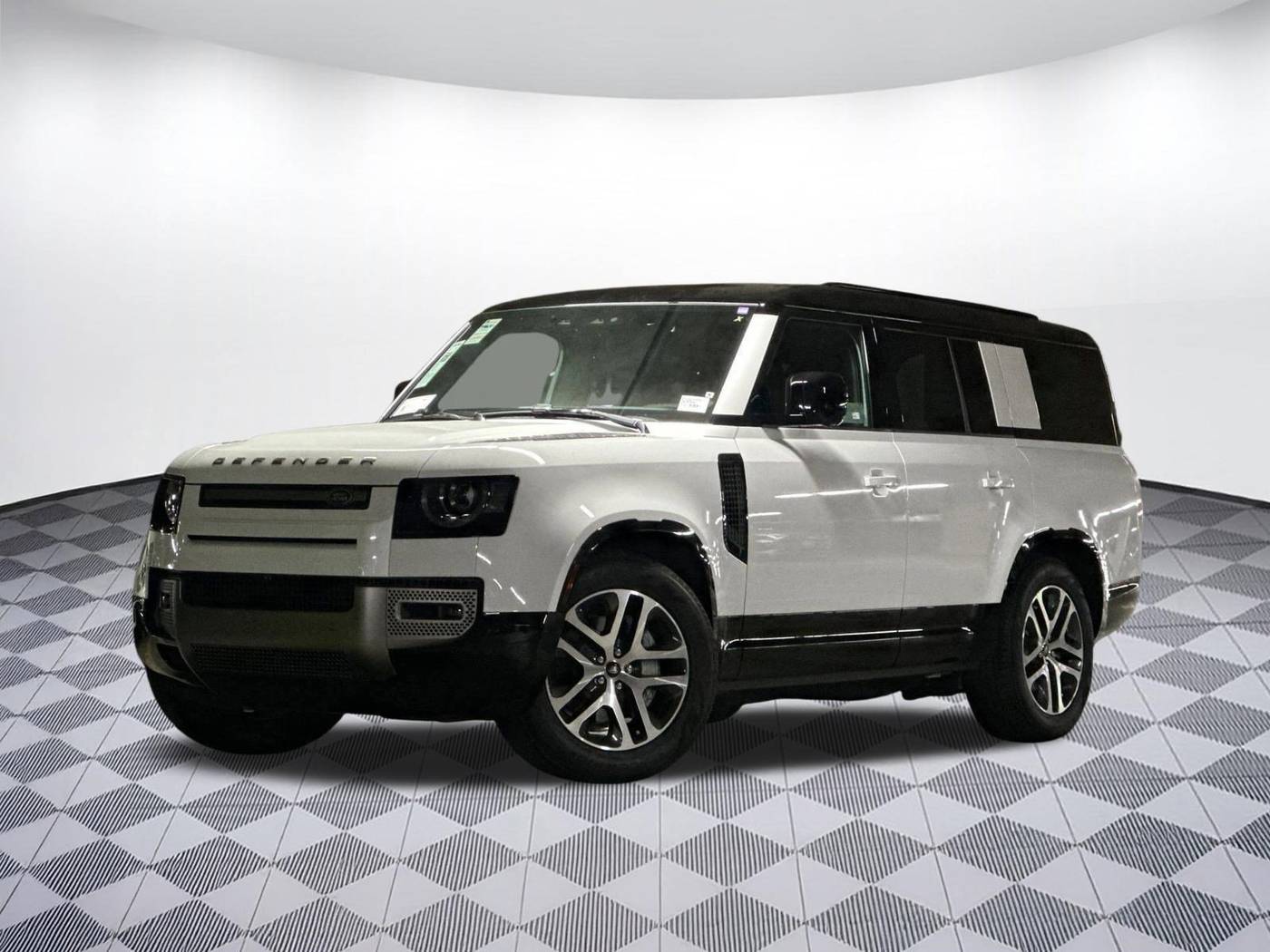 2025 Land Rover Defender X-Dynamic SE