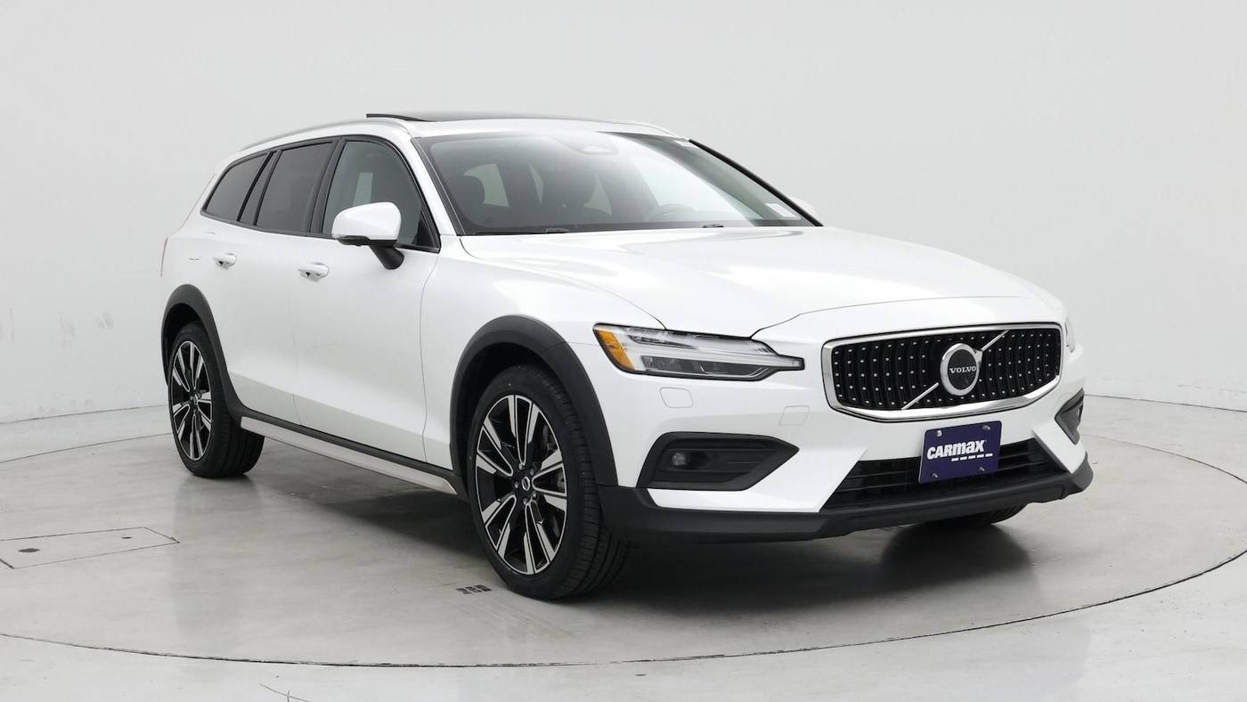 2023 Volvo V60 Cross Country