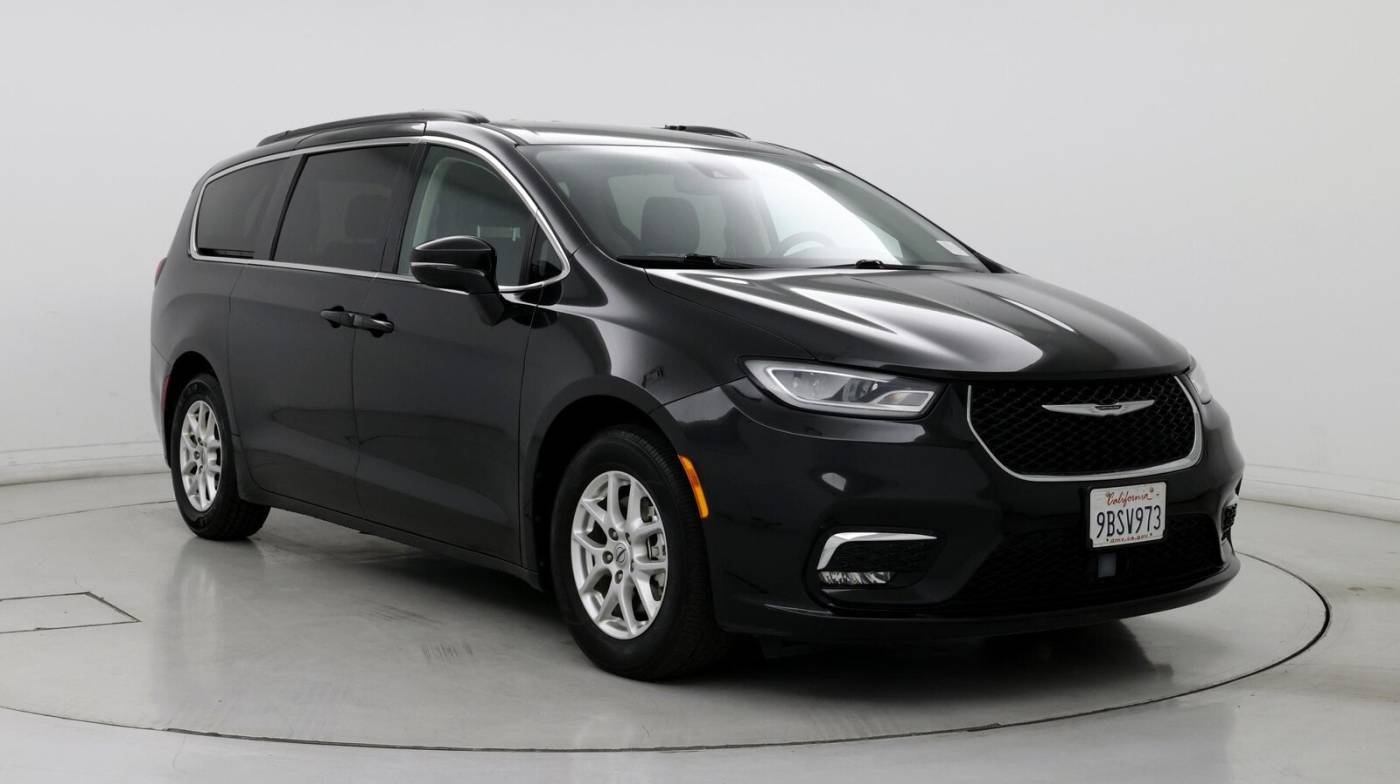 2022 Chrysler Pacifica Touring L — Minivan — 56,055 mi — Fresno, CA