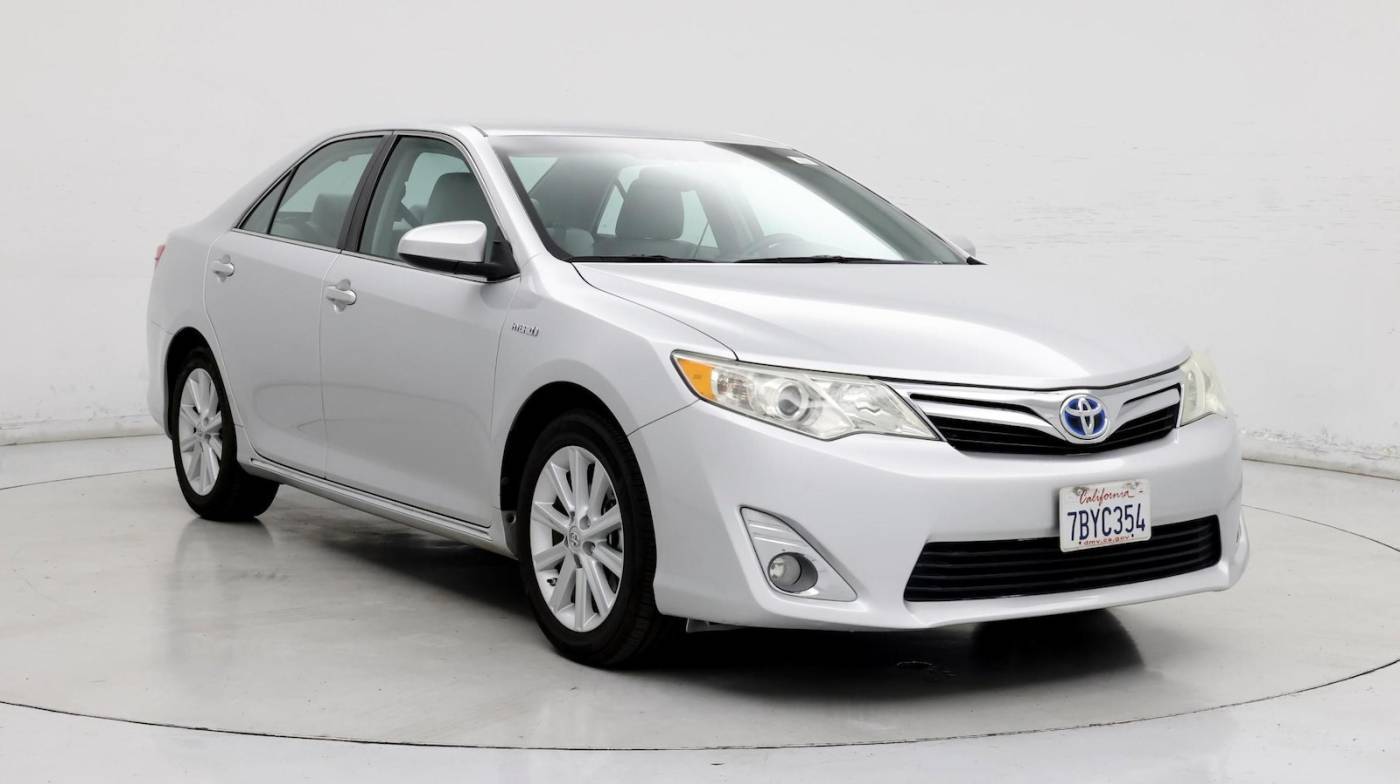 2013 Toyota Camry Hybrid XLE — Sedan — 123,391 mi — Fresno, CA