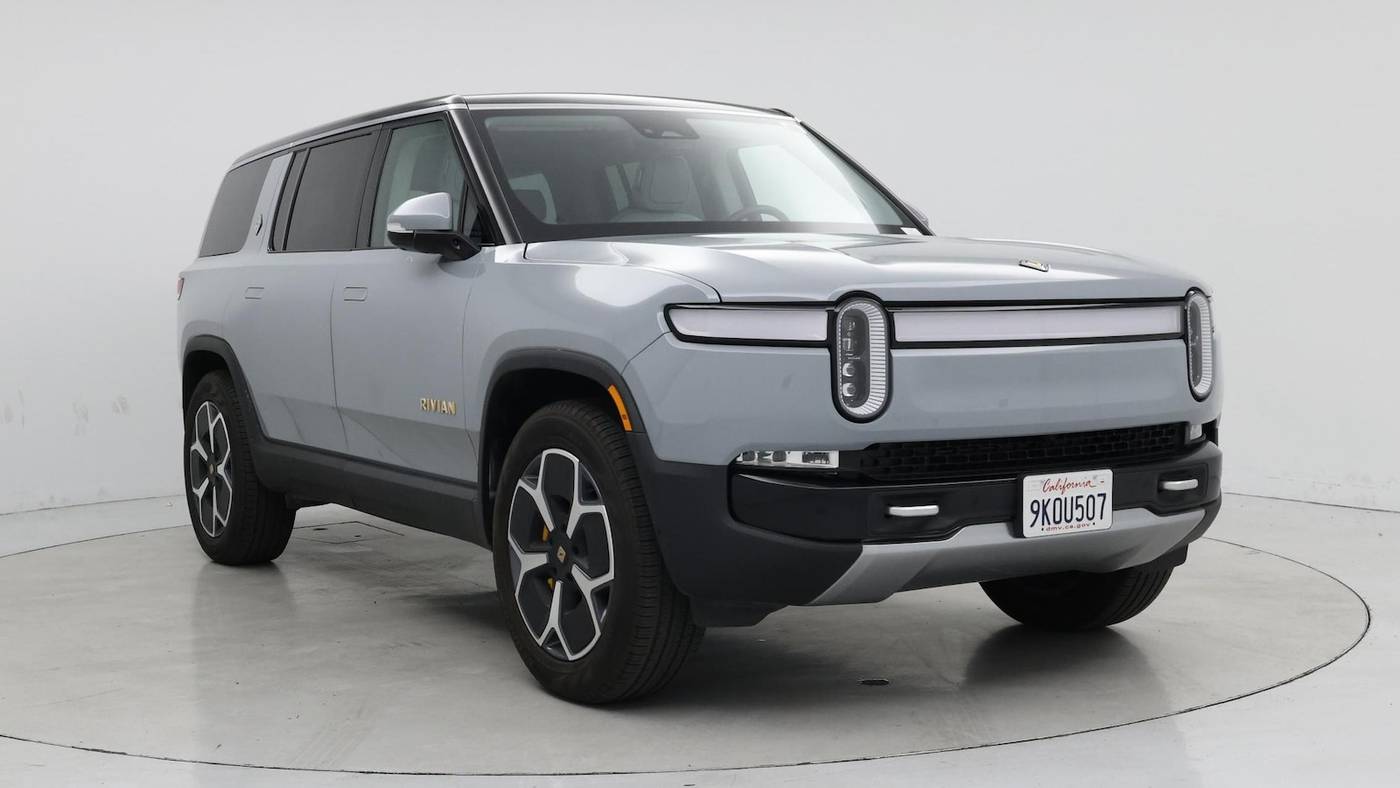 2024 Rivian R1S