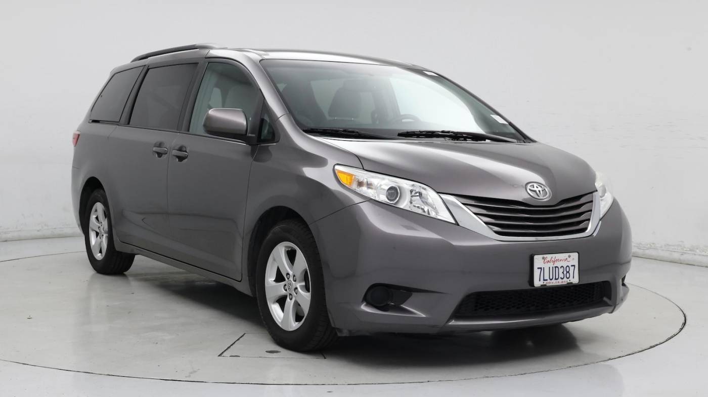 2015 Toyota Sienna LE — Minivan — 104,168 mi — Fresno, CA