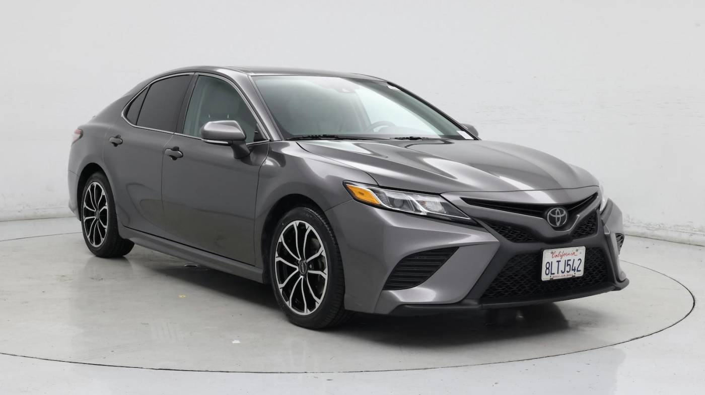2019 Toyota Camry SE — Sedan — 39,904 mi — Fresno, CA