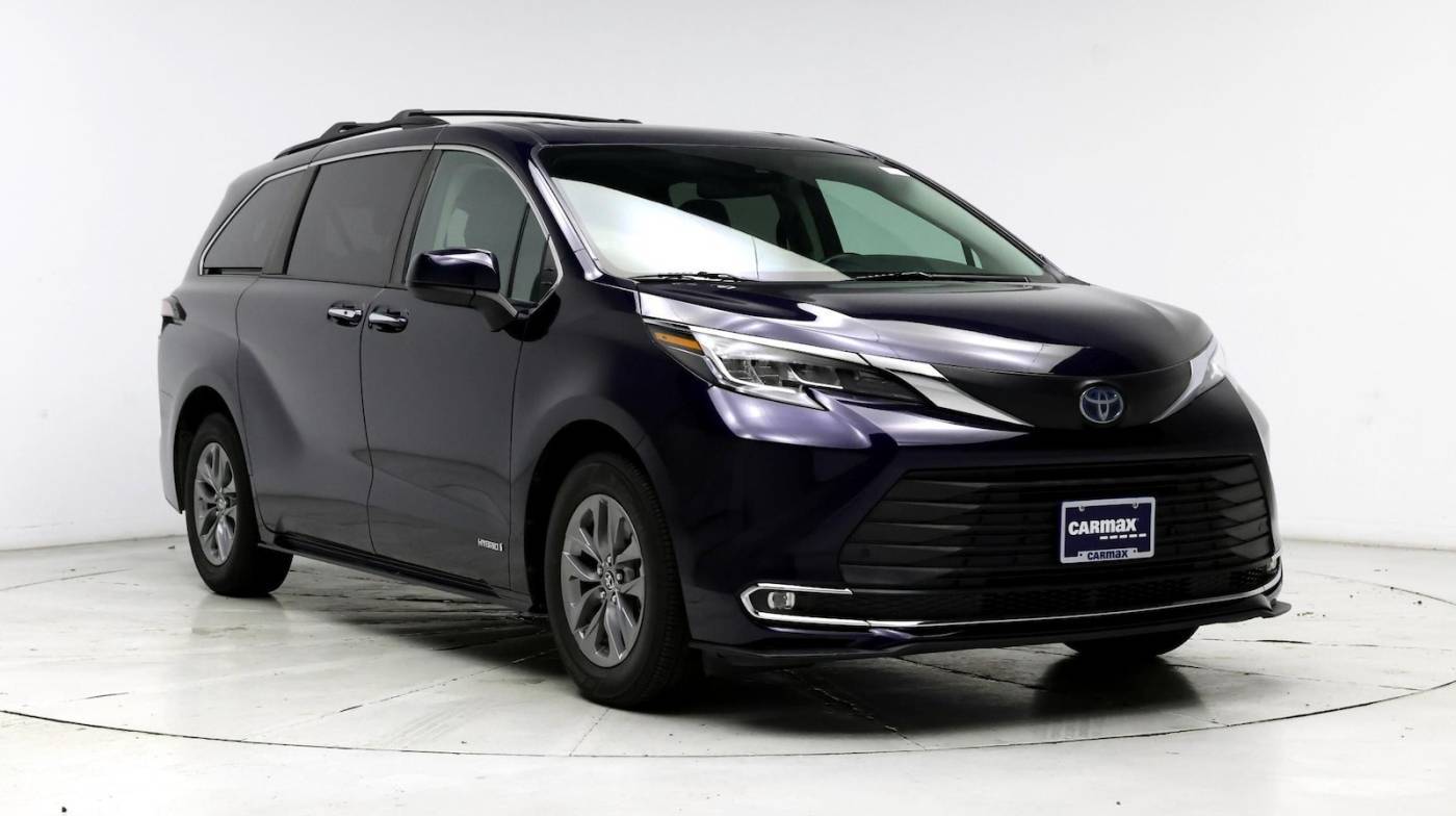 2021 Toyota Sienna XLE — Minivan — 69,757 mi — Fort Worth, TX