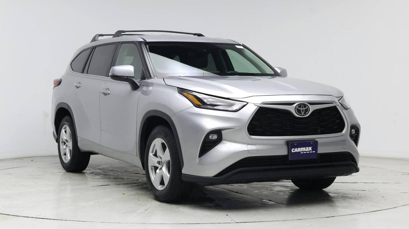 2023 Toyota Highlander LE — SUV — 32,253 mi — Fort Worth, TX