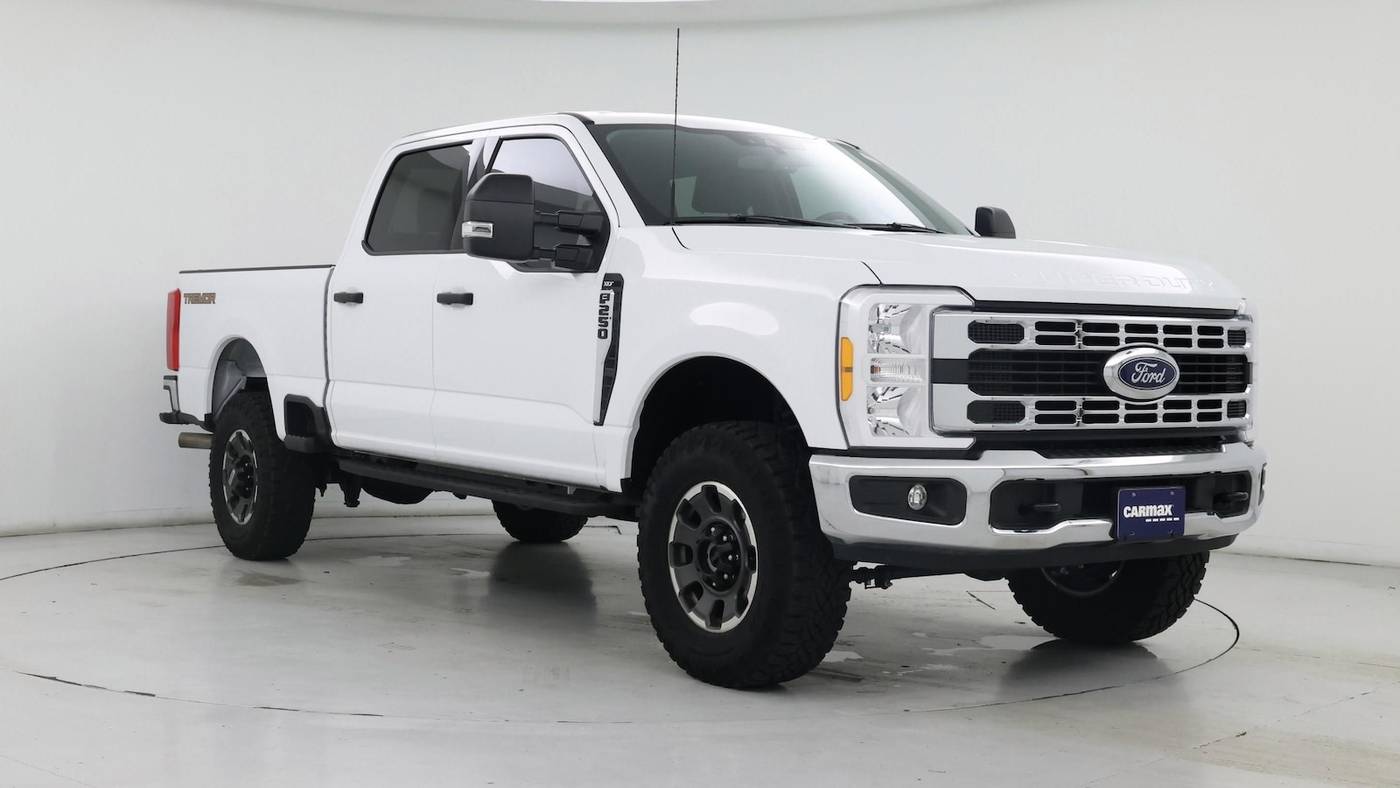2023 Ford Super Duty F-250 XLT — Pickup Truck — 5,537 mi — Garland, TX