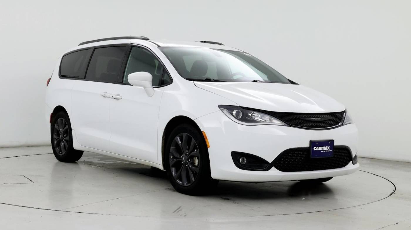 2019 Chrysler Pacifica Touring Plus — Minivan — 32,159 mi — Garland, TX