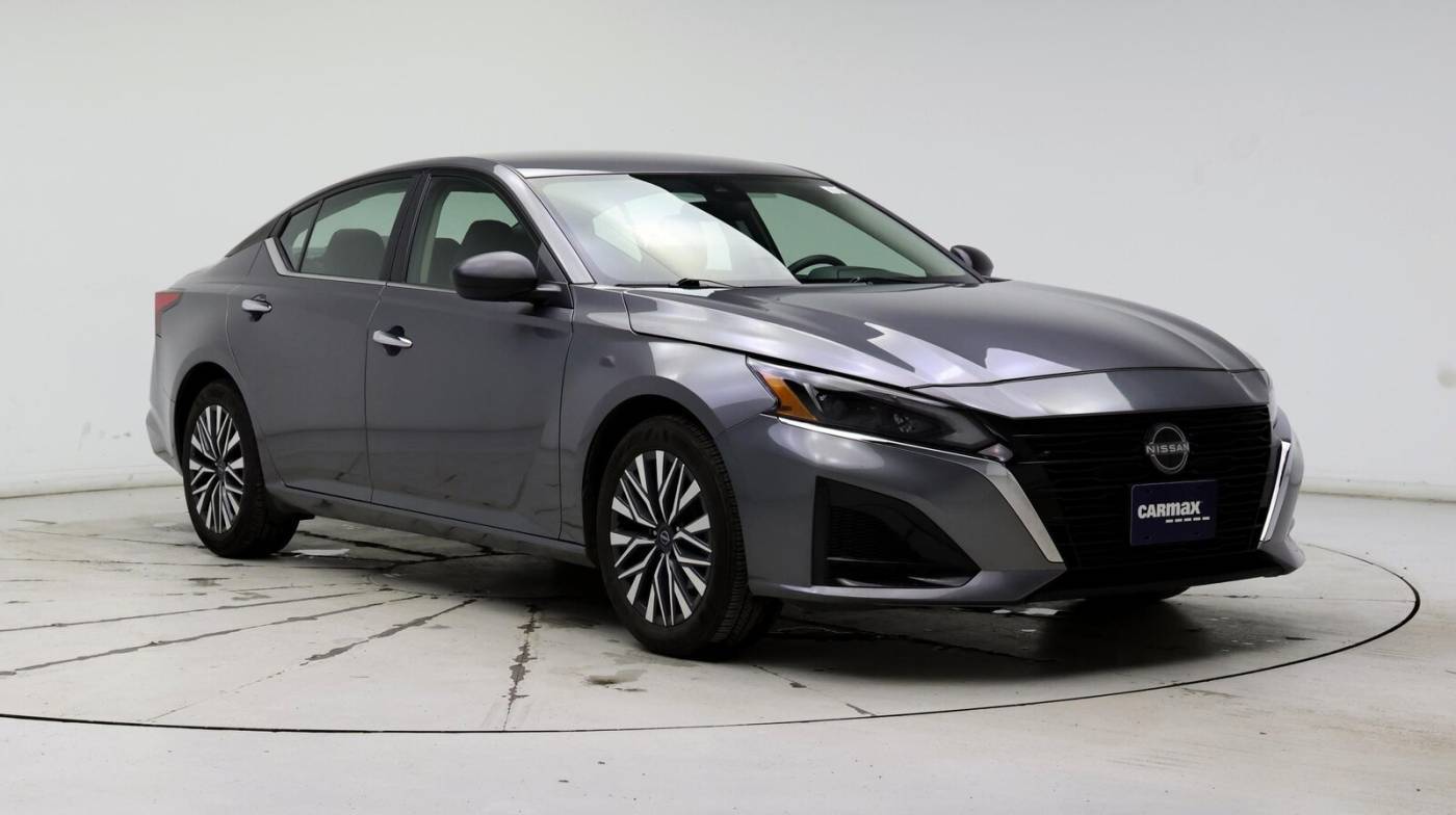 2024 Nissan Altima SV — Sedan — 24,463 mi — Glencoe, IL