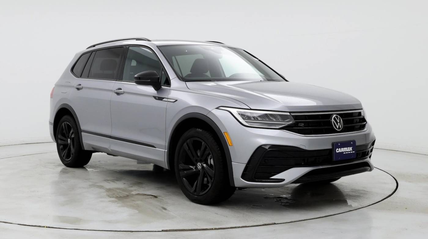 2023 Volkswagen Tiguan SE R-Line Black — SUV — 6,261 mi — Glencoe, IL