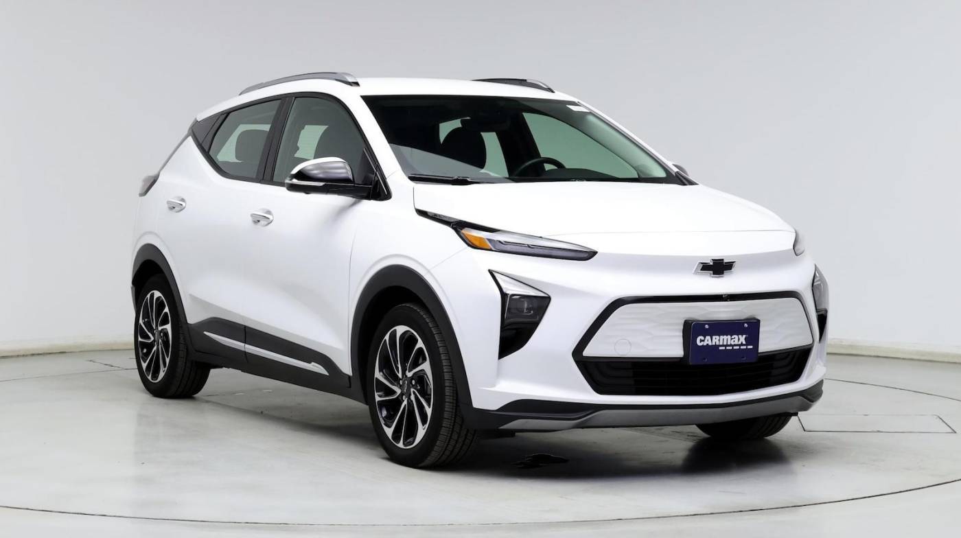 2023 Chevrolet Bolt EUV Premier — SUV — 16,860 mi — Glencoe, IL