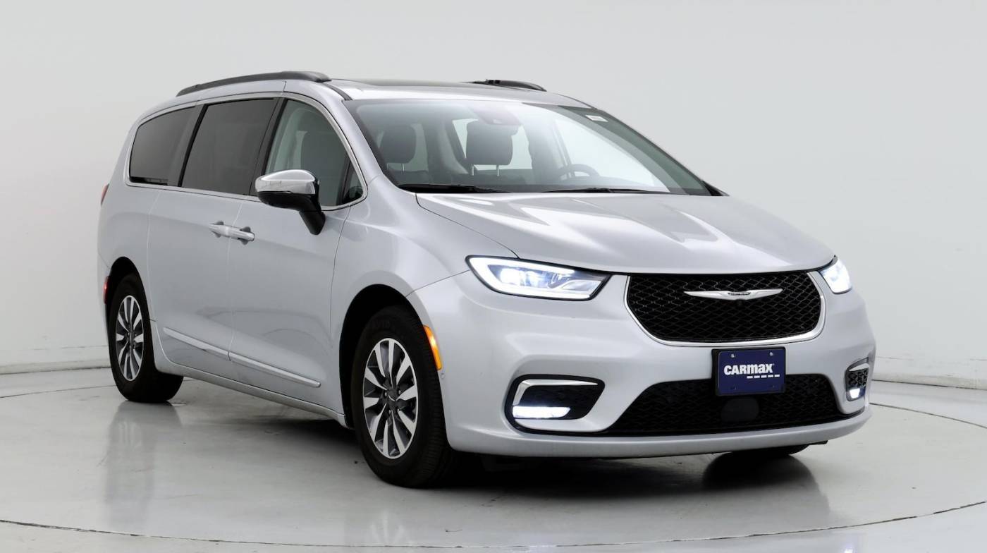 2023 Chrysler Pacifica Hybrid Limited — Minivan — 30,175 mi — Greensboro, NC