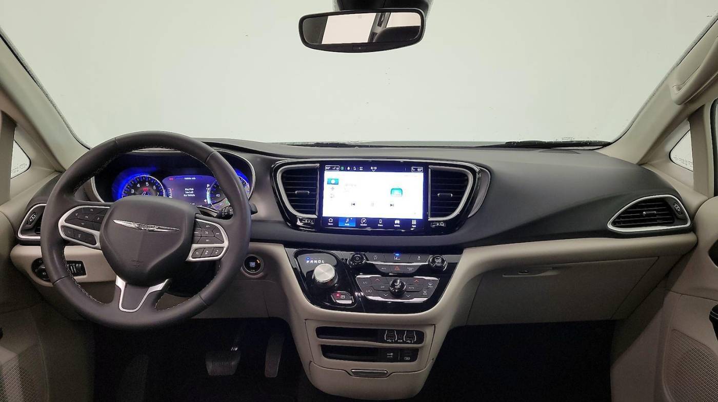 2022 Chrysler Pacifica Touring L — Minivan — 46,317 mi — Greensboro, NC