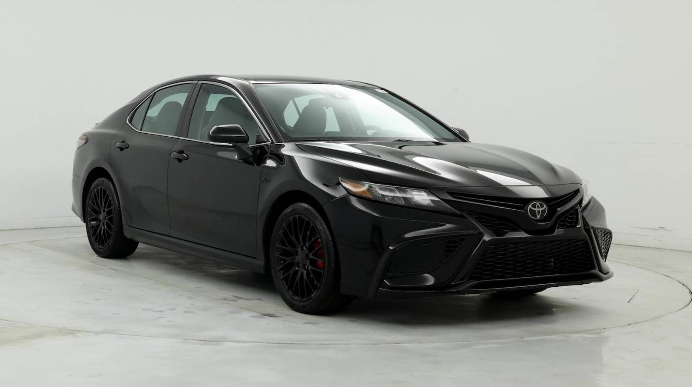 2022 Toyota Camry SE — Sedan — 17,336 mi — Greenville, SC
