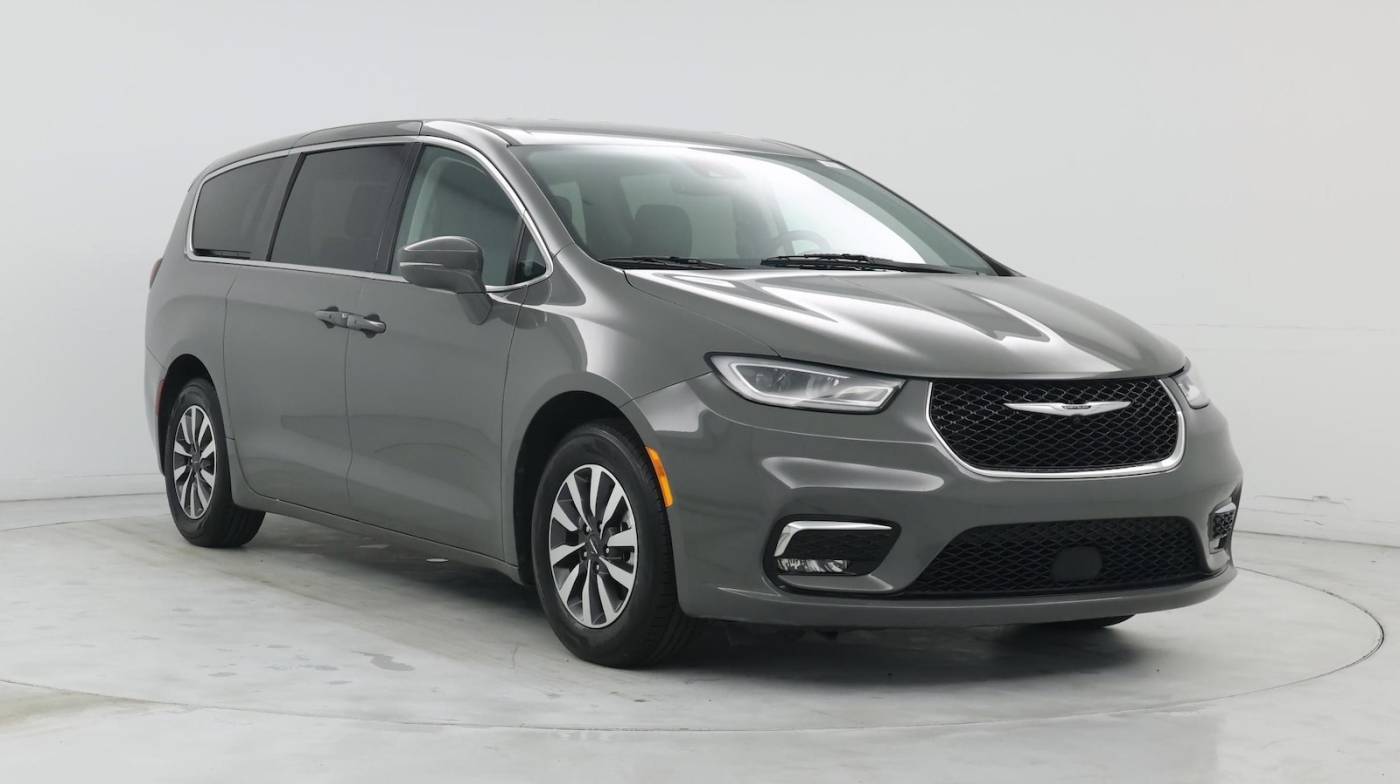 2022 Chrysler Pacifica Hybrid Touring L — Minivan — 53,571 mi — Greenville, SC