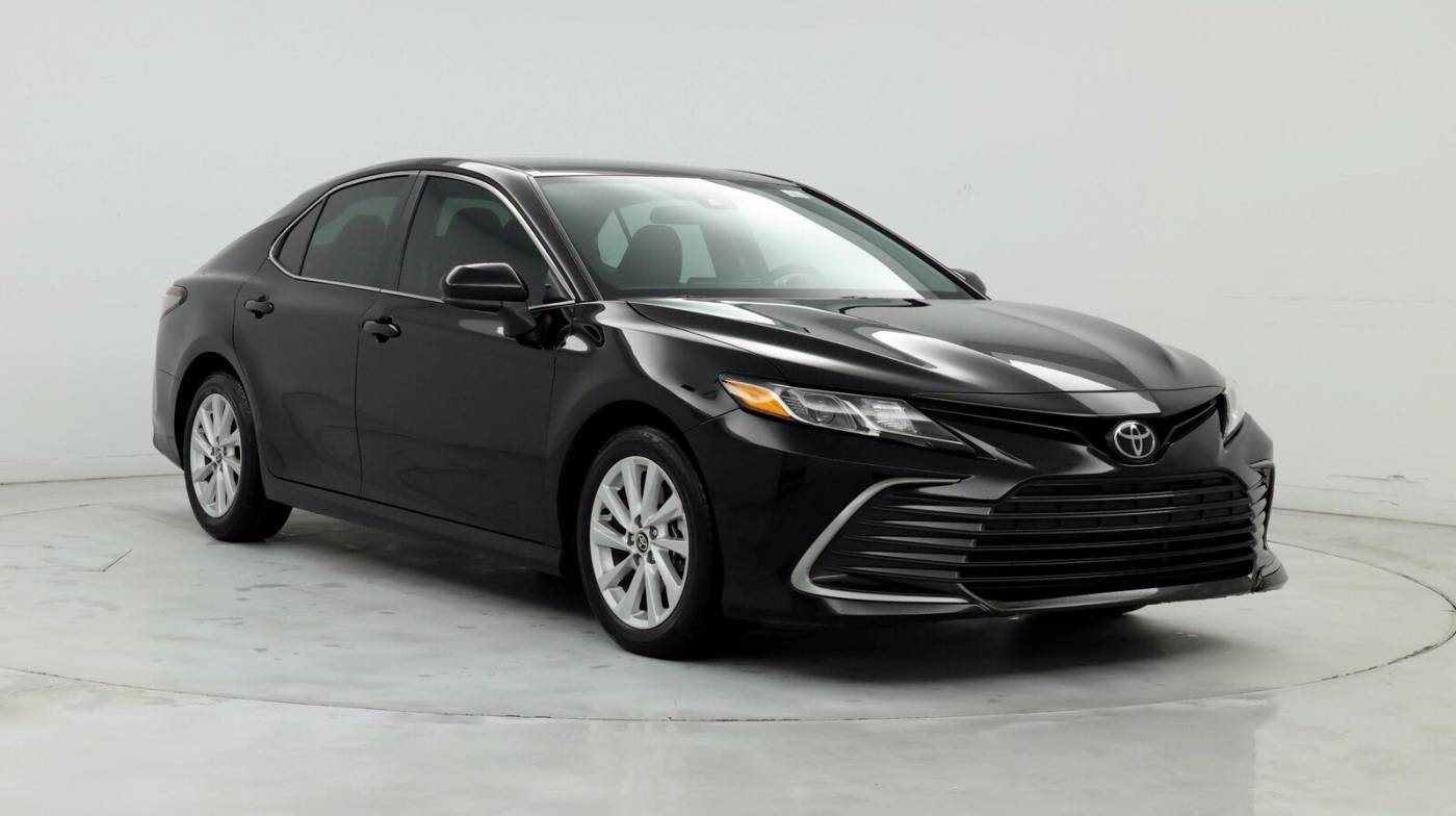 2024 Toyota Camry LE — Sedan — 24,243 mi — Greenville, SC