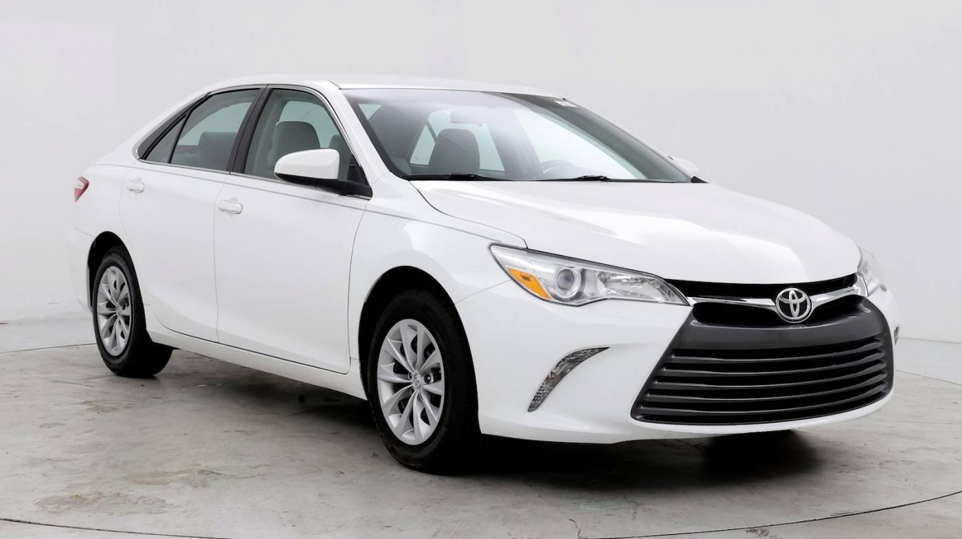 2016 Toyota Camry LE — Sedan — 28,180 mi — Greenville, SC