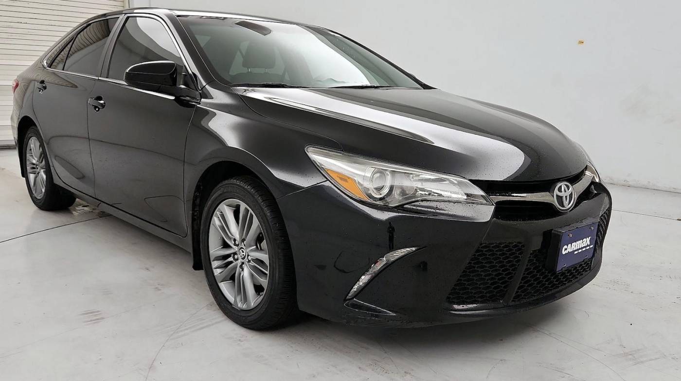2015 Toyota Camry SE — Sedan — 111,157 mi — Houston, TX