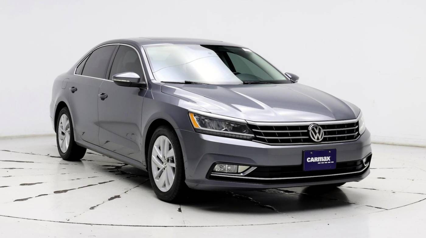 2018 Volkswagen Passat 2.0T SE — Sedan — 52,399 mi — Houston, TX