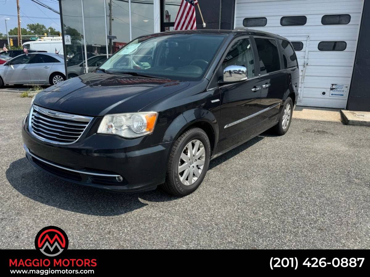 2012 Chrysler Town & Country Touring-L — Minivan — 121,563 mi — South Hackensack, NJ