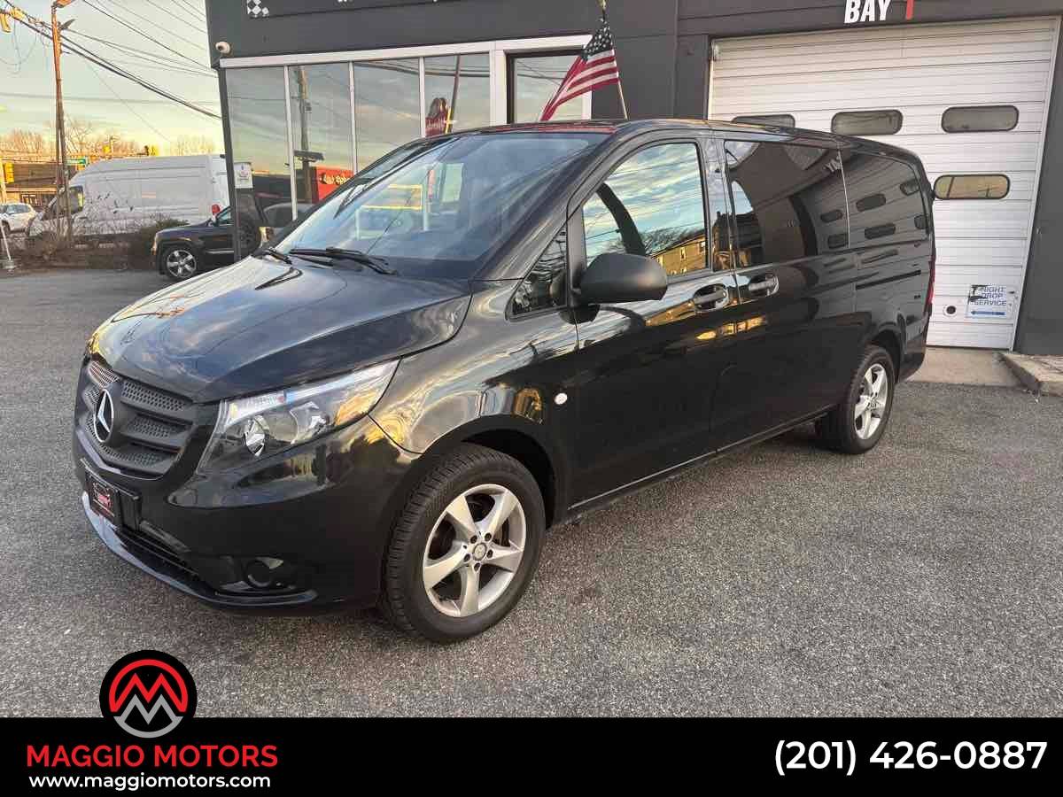 2017 Mercedes-Benz Metris Passenger Van