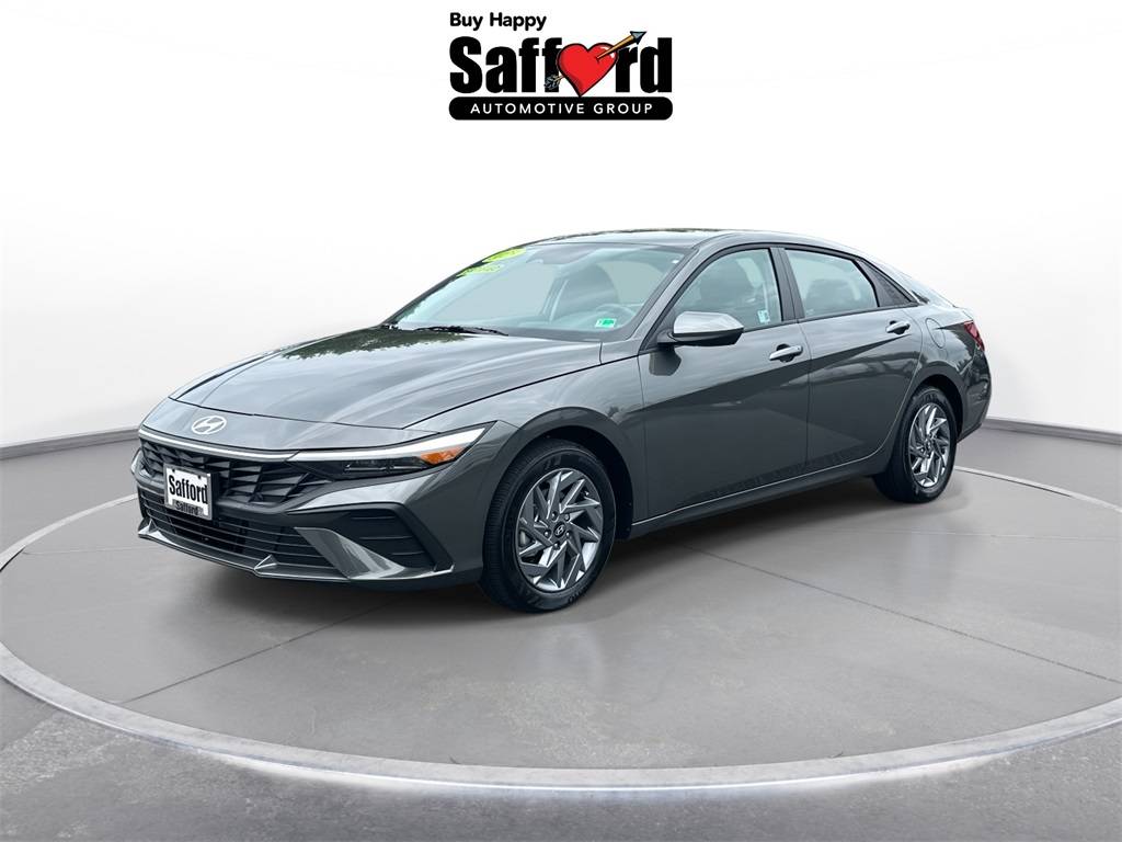 2025 Hyundai Elantra Hybrid Blue — Sedan — 3,311 mi — Springfield, VA